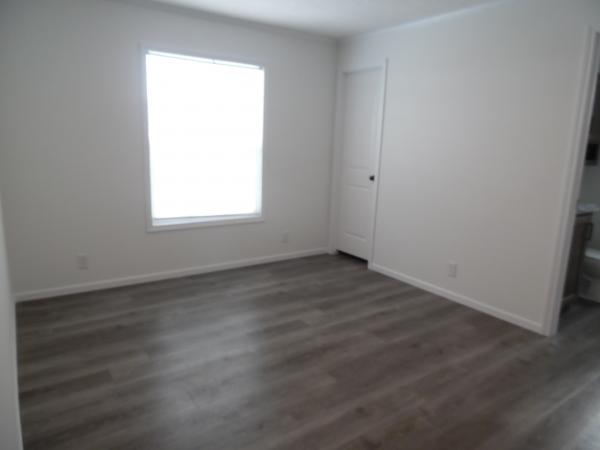 2024 Champion RA1670292F Mobile Home