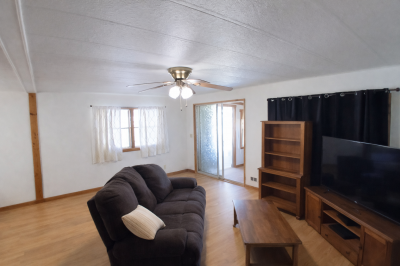 Photo 3 of 14 of home located at 904 52nd Avenue Terrace W Bradenton, FL 34207