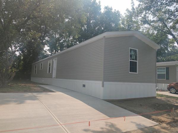 Photo 1 of 2 of home located at 2349 Oxford Dr. Lot 625 Indianapolis, IN 46234