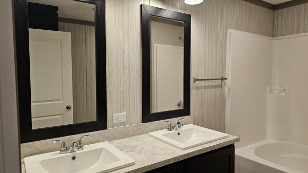 2025 Clayton 4824-5734 Pulse  Home