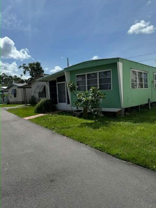 1972 GRAY Mobile Home For Sale