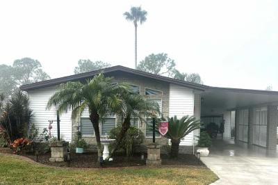 Photo 2 of 30 of home located at 1374 Deverly Dr.  Lot #328 Lakeland, FL 33801