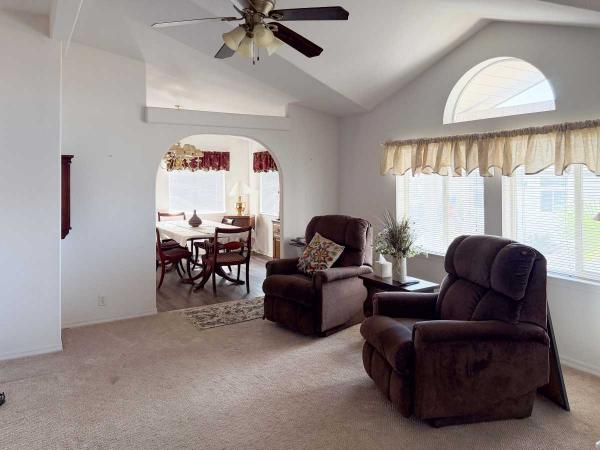 2001 Silvercrest Edgewood Manor Manufactured Home