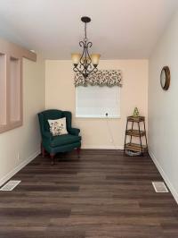 2001 Silvercrest Edgewood Manor Manufactured Home