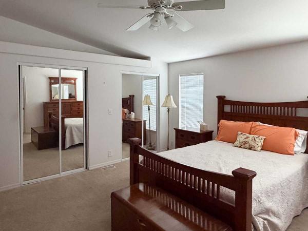 2001 Silvercrest Edgewood Manor Manufactured Home