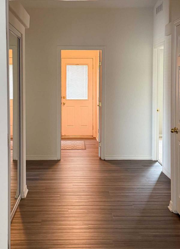 2001 Silvercrest Edgewood Manor Manufactured Home