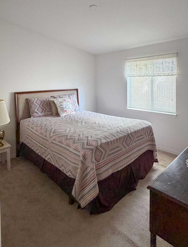 2001 Silvercrest Edgewood Manor Manufactured Home