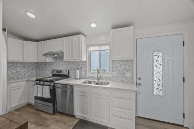 Photo 4 of 24 of home located at 1660 Whittier Avenue # 3 Costa Mesa, CA 92627