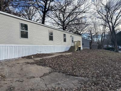 Photo 4 of 10 of home located at 16 English Village Park #87 Nixa, MO 65714