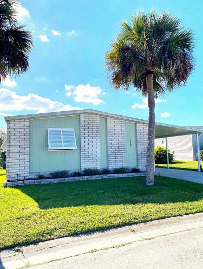 Photo 2 of 8 of home located at 7300 20th St. Lot 112 Vero Beach, FL 32966