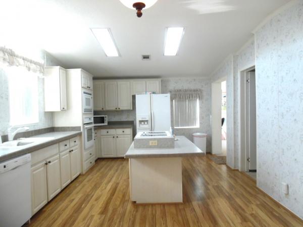 2003 Homes of Merit T973Y3 Mobile Home