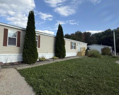 Photo 2 of 9 of home located at 10107 Springfield Circle Davisburg, MI 48350