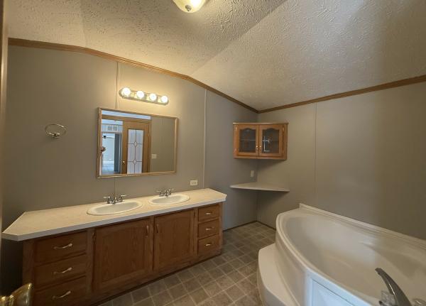 2000 Dutch Park Unknown Mobile Home