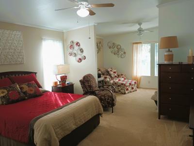 Photo 9 of 13 of home located at 3553 Azinger Loop Zephyrhills, FL 33541