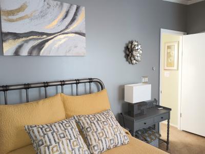 Photo 11 of 13 of home located at 3553 Azinger Loop Zephyrhills, FL 33541