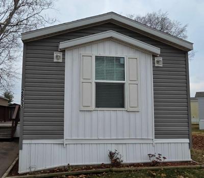 Mobile Home at 2853 Rosewood Ln Lot Rwl2853 Columbus, IN 47203