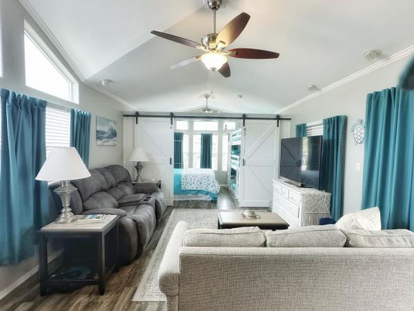 2016 Champion HS Mobile Home