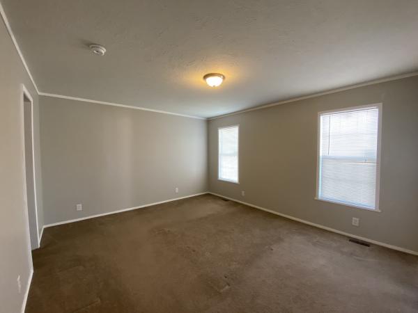 2019 Champion RA2860-237UH Mobile Home