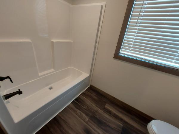 2024 Clayton 52FRM32603B Mobile Home