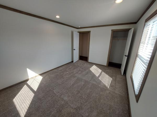 2024 Clayton 52FRM32603B Mobile Home