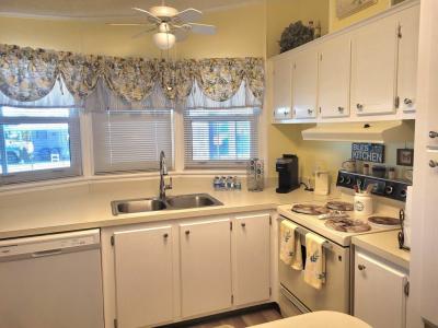 Photo 3 of 20 of home located at 41232 Xenon Way Zephyrhills, FL 33540