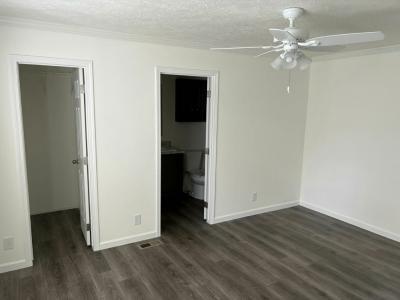 Photo 4 of 6 of home located at 10201 W Beaver St #73 Jacksonville, FL 32220