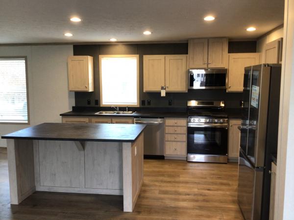 2026 clayton 95ADR28563A Mobile Home