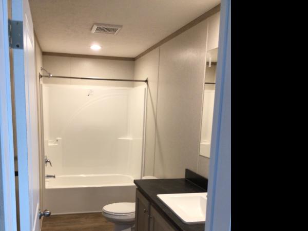 2026 clayton 95ADR28563A Mobile Home