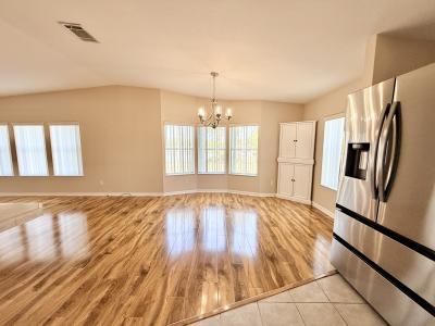 Photo 4 of 13 of home located at 6018 Liberty Drive Groveland, FL 34736