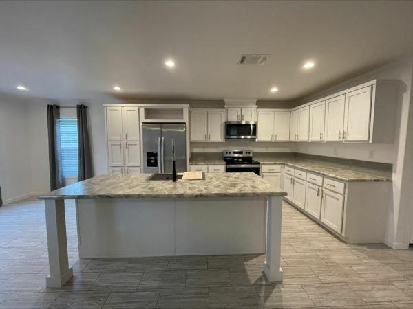 2023 Champion - Lake City Coral Springs II Mobile Home