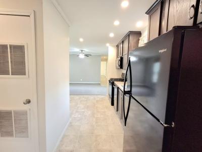 Photo 4 of 16 of home located at 10450 6 Mile Rd 18 Battle Creek, MI 49014