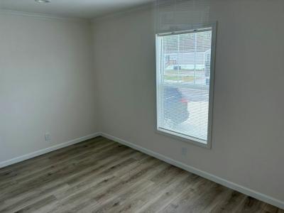 Photo 5 of 6 of home located at 10201 W Beaver St #211 Jacksonville, FL 32220