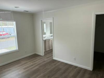 Photo 4 of 6 of home located at 10201 W Beaver St #385 Jacksonville, FL 32220