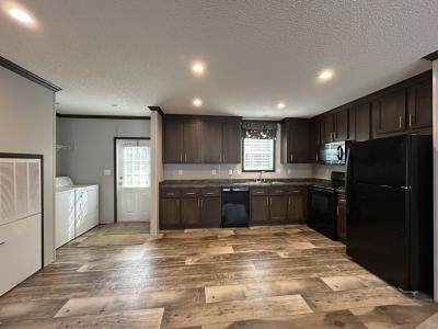 Photo 5 of 11 of home located at 1235 Horizon Parkway Buford, GA 30518