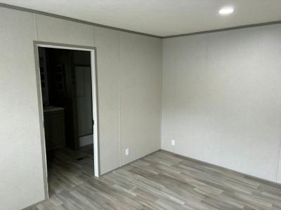 Photo 4 of 6 of home located at 10201 W Beaver St #76 Jacksonville, FL 32220