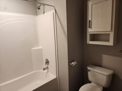 Photo 5 of 7 of home located at 549 Continental Cir Davison, MI 48423