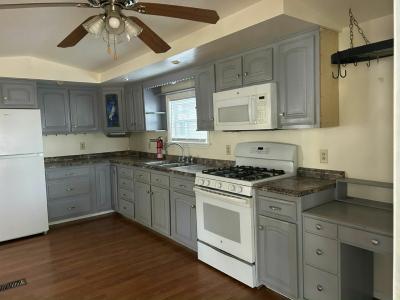 Photo 2 of 12 of home located at 38651 Tarr Drive T19 Zephyrhills, FL 33540