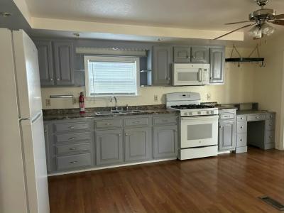 Photo 4 of 12 of home located at 38651 Tarr Drive T19 Zephyrhills, FL 33540