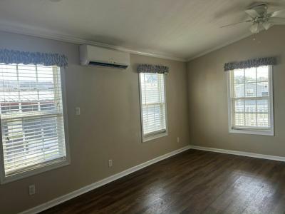 Photo 5 of 12 of home located at 6941 Macdonald Court, Lot 35 Zephyrhills, FL 33541