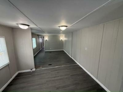 Photo 3 of 7 of home located at 1335 Glenwood Alley Huntington, IN 46750