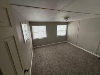 Photo 4 of 7 of home located at 1335 Glenwood Alley Huntington, IN 46750