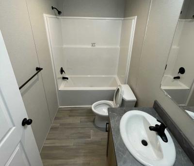 Photo 5 of 8 of home located at 30 Woodmoor Court Leavenworth, KS 66048