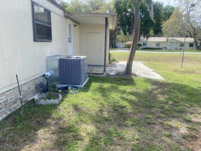 Photo 3 of 22 of home located at 35 Lakeview Dr Fruitland Park, FL 34731