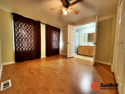 Photo 4 of 26 of home located at 6749 Waxwing Lane Orlando, FL 32810