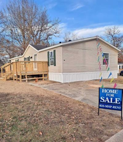 Mobile Home at 17 Deerwood Park Centralia, IL 62801
