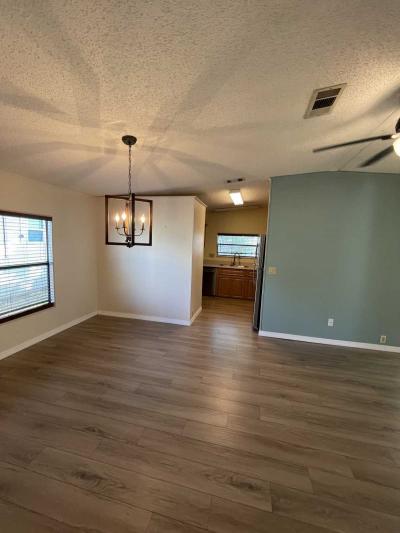 Mobile Home at 407 Whisper Oaks Dr Plant City, FL 33565