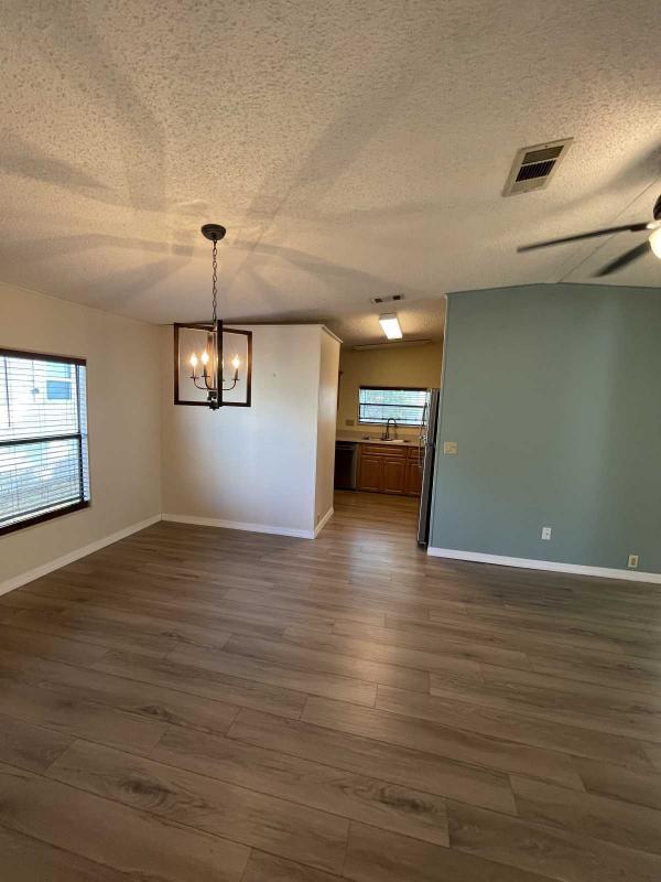 Photo 1 of 2 of home located at 407 Whisper Oaks Dr Plant City, FL 33565