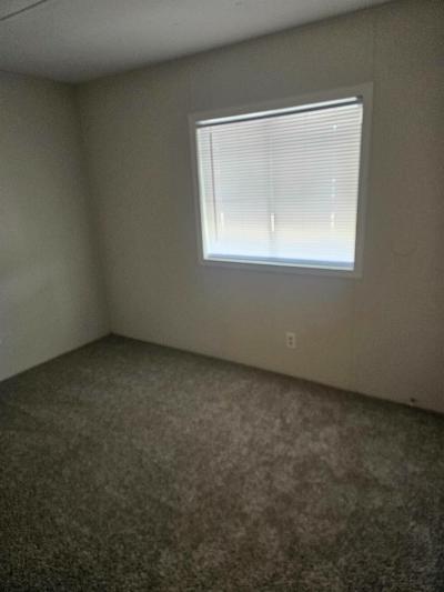 Photo 5 of 11 of home located at 8301 N. 103rd Ave #41 Peoria, AZ 85345