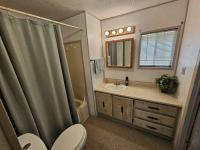 1980 Hillcrest Manufactured Home