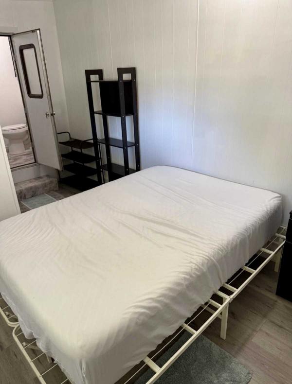 1984 Manufactured Home